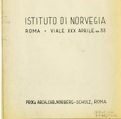 Instituto di Norvegia står det på omslaget av denne boka. Foto.