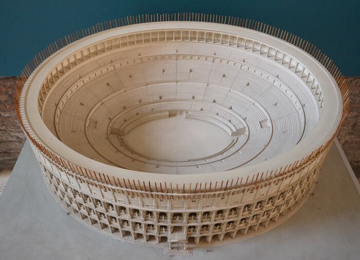 Kolosseum. Romersk arkitektur, teater