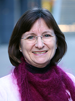Nina Zandjani