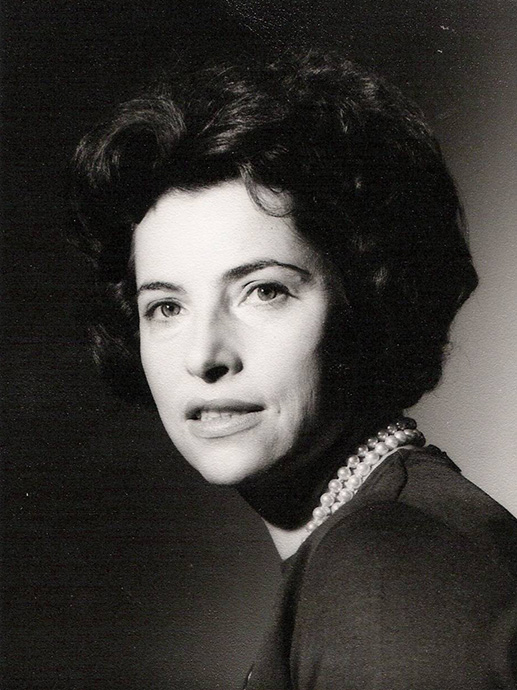 Black and white portrait of Eliane Vogel-Polsky - adult woman.