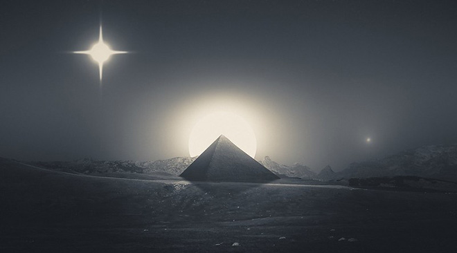 Mørkt bilde av en pyramide under en stjerne.