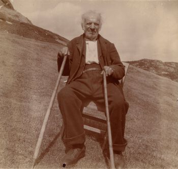 &amp;#160;Torjus Haugen, Aadneram, Siredal, 86 år (1910)