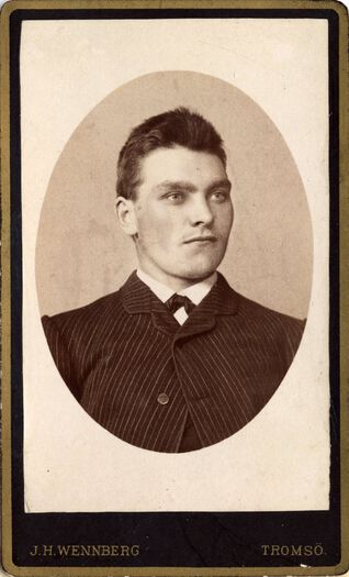 Lærer Rasmus Hansen, født i Pollen i Lyngen 1867. Bildet er tatt i 1888.
