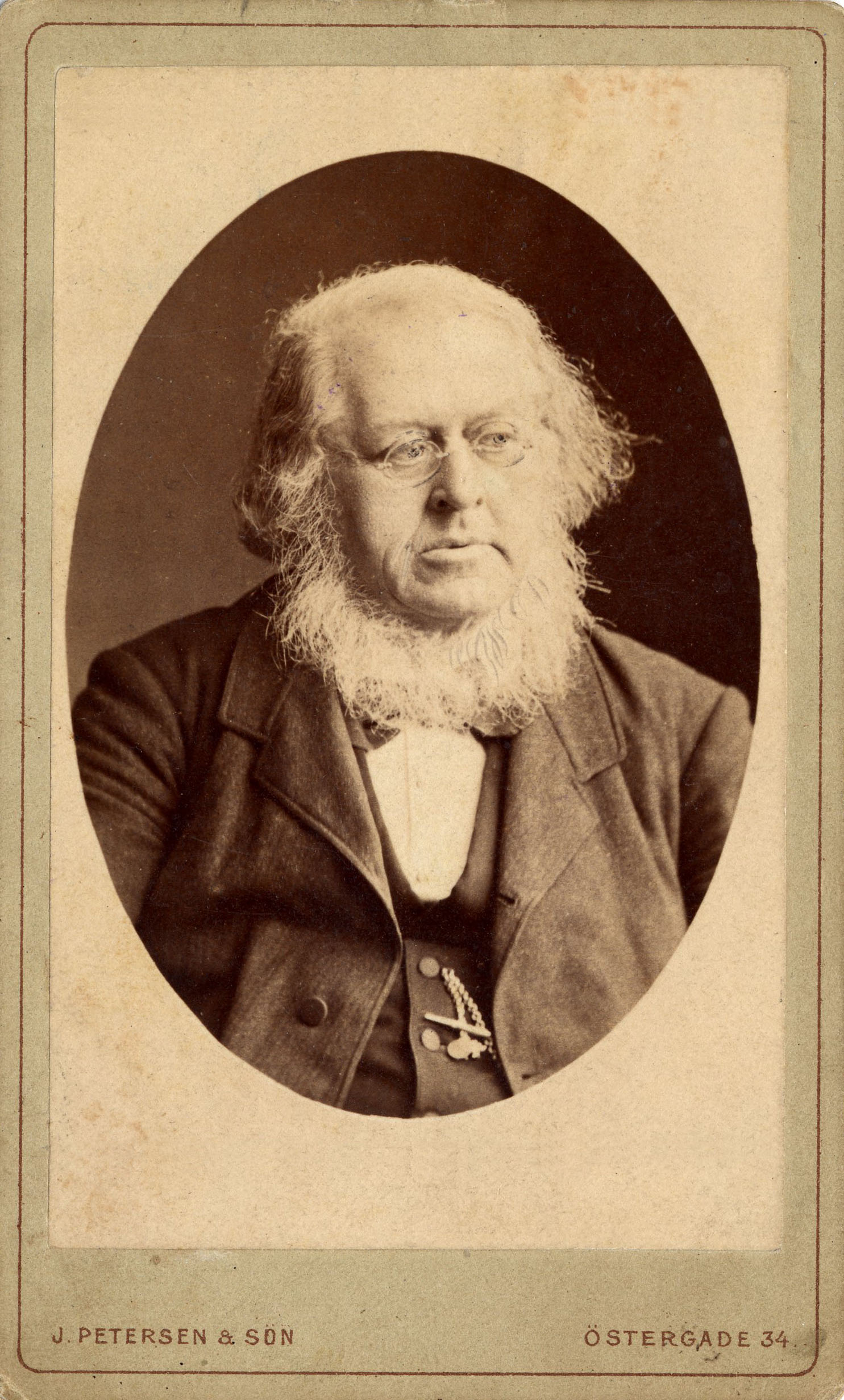 person ,panne ,hake ,skjegg ,kjeve.