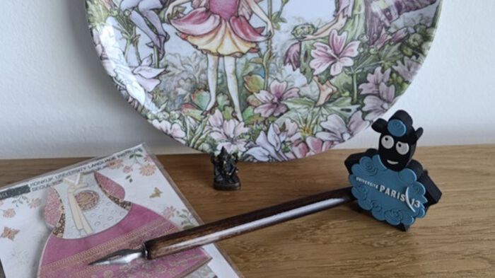 decorative plate with fairy tale images