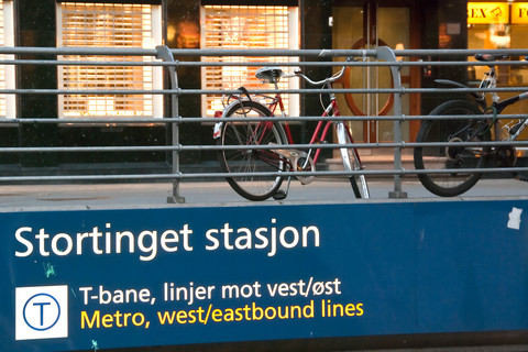 Stortinget subway station